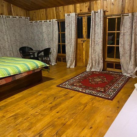 Log Cabin In The Woods Bed & Breakfast Gangtok Dış mekan fotoğraf