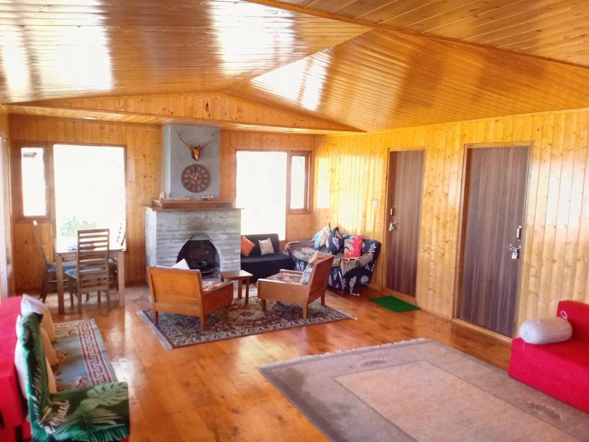 Log Cabin In The Woods Bed & Breakfast Gangtok Dış mekan fotoğraf