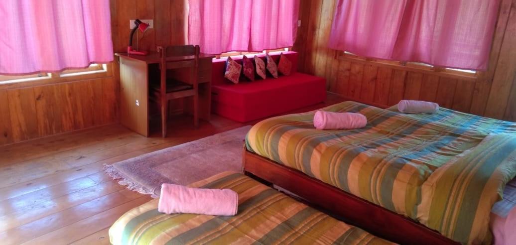 Log Cabin In The Woods Bed & Breakfast Gangtok Dış mekan fotoğraf