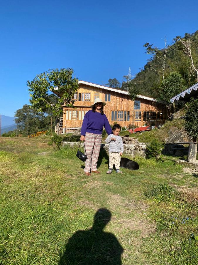 Log Cabin In The Woods Bed & Breakfast Gangtok Dış mekan fotoğraf