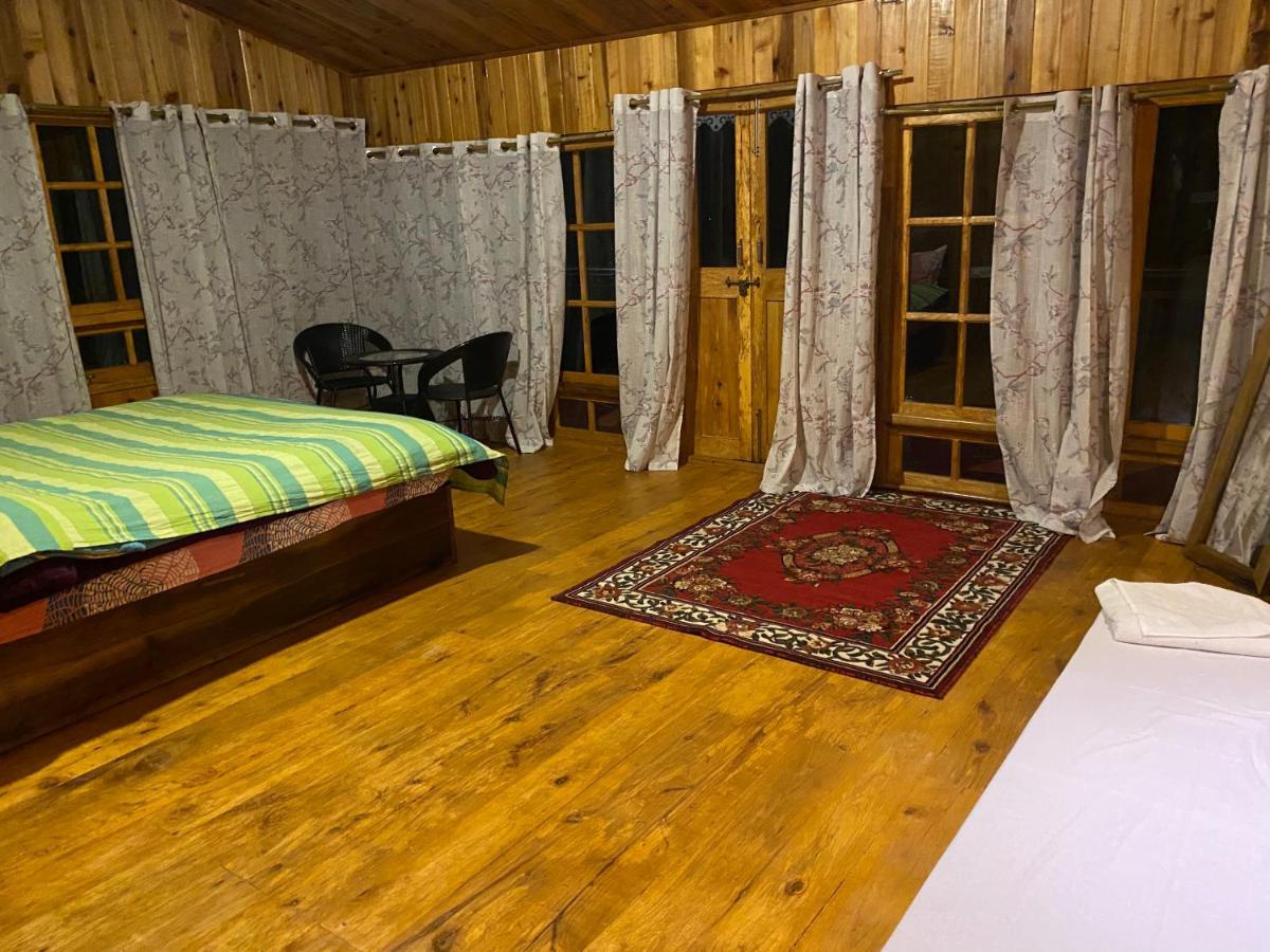 Log Cabin In The Woods Bed & Breakfast Gangtok Dış mekan fotoğraf